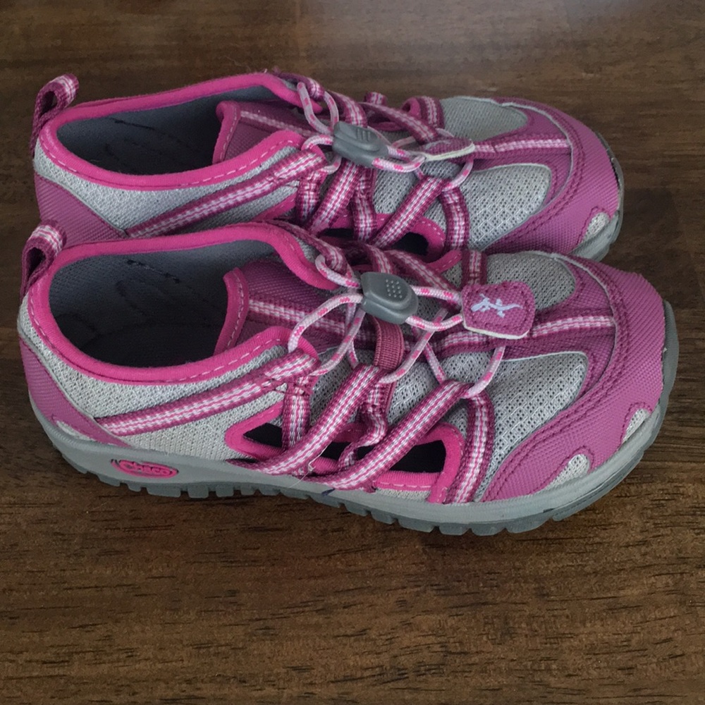 Chaco girls size 11 closed toe shoes